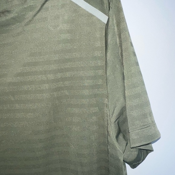 Rhone x Peloton Swift Short Sleeve large - Picture 9 of 12